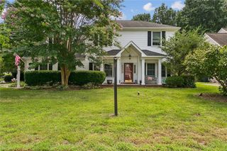 506 Robin Hood DR, Yorktown, VA 23693