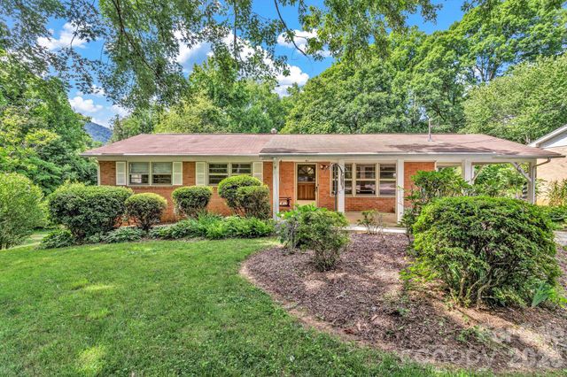 67 Wagon Road, Asheville, NC 28805