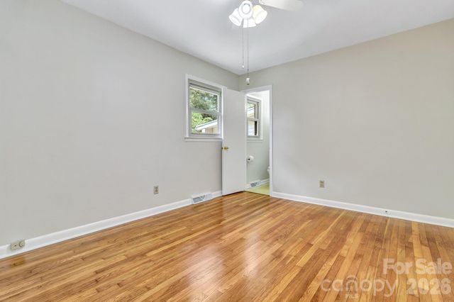 67 Wagon Road, Asheville, NC 28805