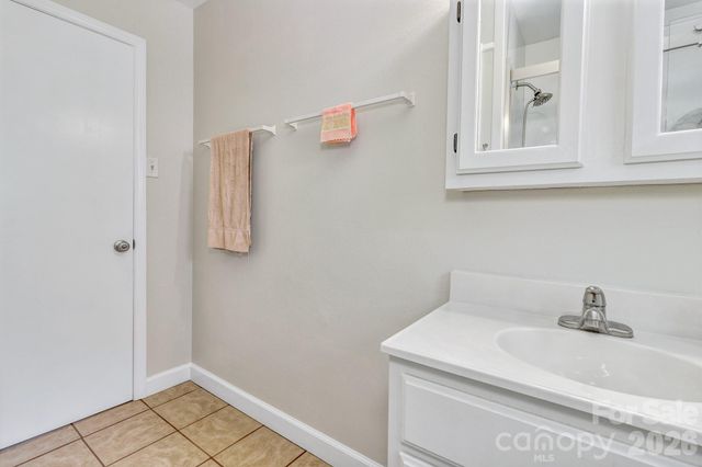 67 Wagon Road, Asheville, NC 28805