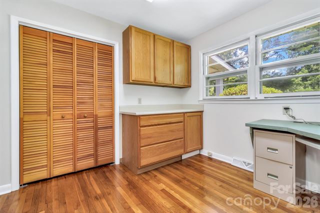 67 Wagon Road, Asheville, NC 28805