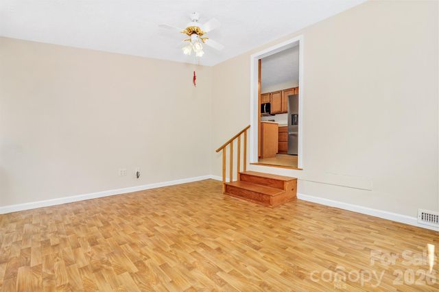 67 Wagon Road, Asheville, NC 28805