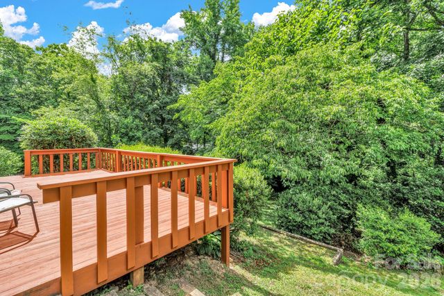 67 Wagon Road, Asheville, NC 28805