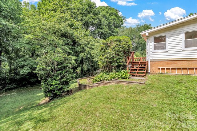 67 Wagon Road, Asheville, NC 28805