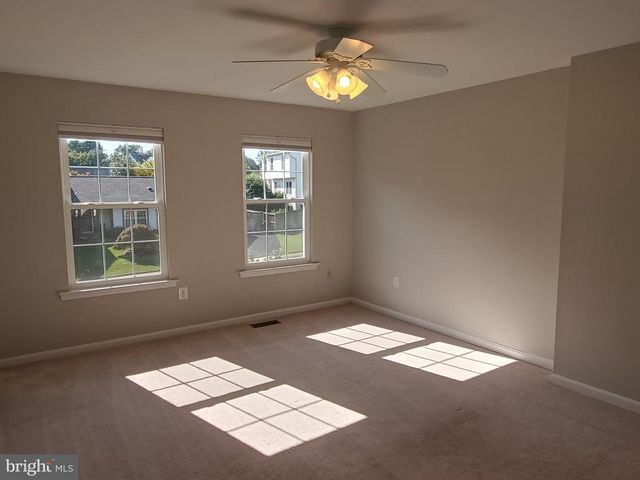 345 SILVER RIDGE DR, Sterling, VA 20164