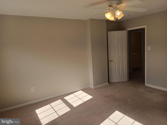 345 SILVER RIDGE DR, Sterling, VA 20164