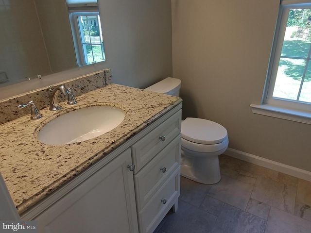 345 SILVER RIDGE DR, Sterling, VA 20164