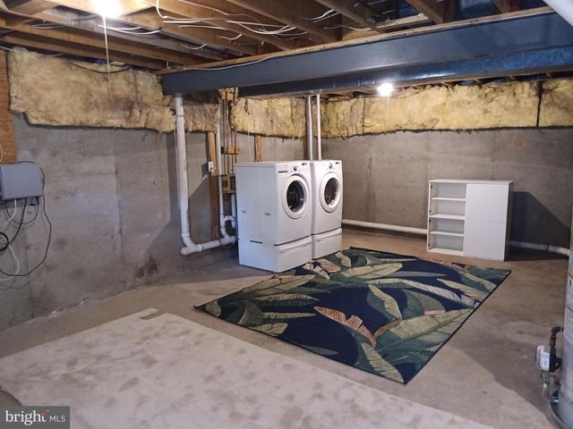 345 SILVER RIDGE DR, Sterling, VA 20164