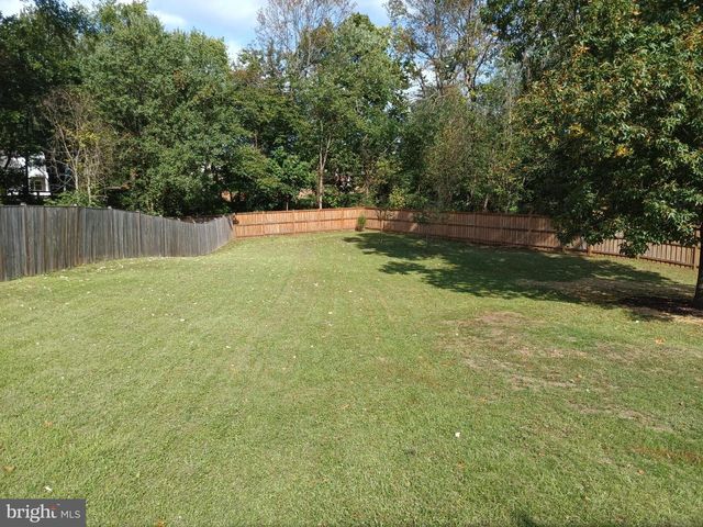 345 SILVER RIDGE DR, Sterling, VA 20164