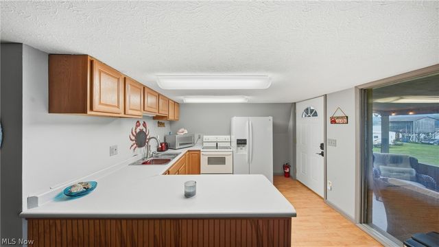 505 Ohio River Road, Parkersburg, WV 26101