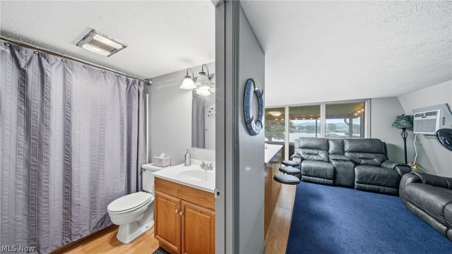 505 Ohio River Road, Parkersburg, WV 26101