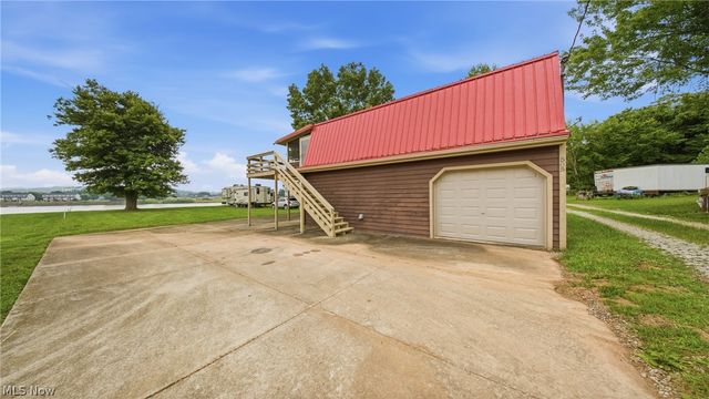 505 Ohio River Road, Parkersburg, WV 26101