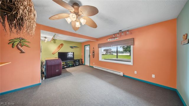 505 Ohio River Road, Parkersburg, WV 26101