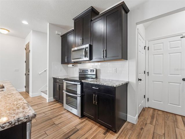 18844 ULMUS STREET, Lutz, FL 33558