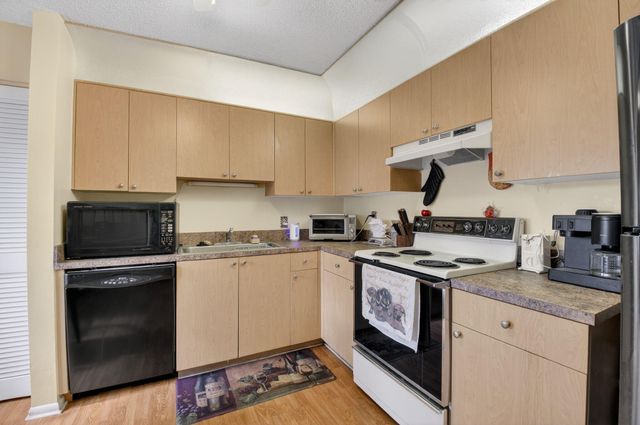 7509 Glendevon Lane 1006, Delray Beach, FL 33446