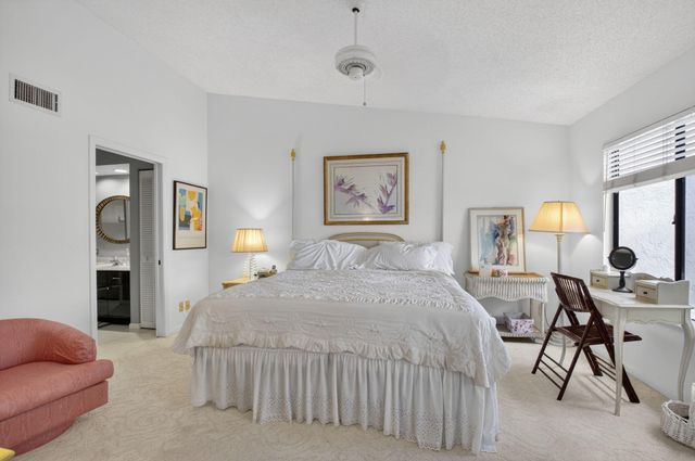 7509 Glendevon Lane 1006, Delray Beach, FL 33446