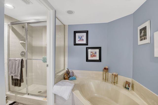 7509 Glendevon Lane 1006, Delray Beach, FL 33446