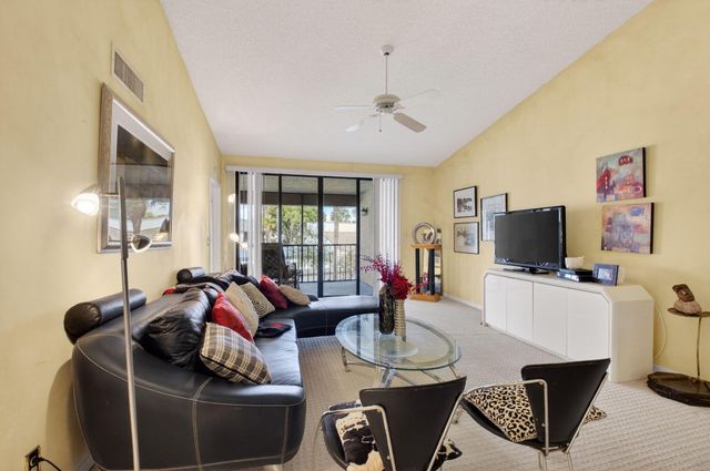 7509 Glendevon Lane 1006, Delray Beach, FL 33446