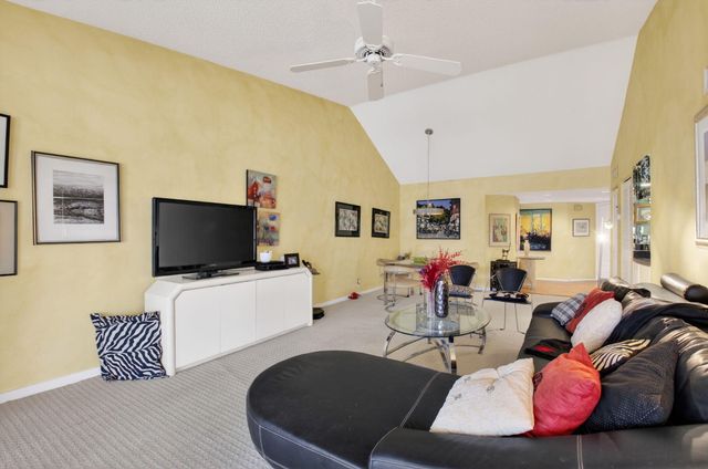 7509 Glendevon Lane 1006, Delray Beach, FL 33446