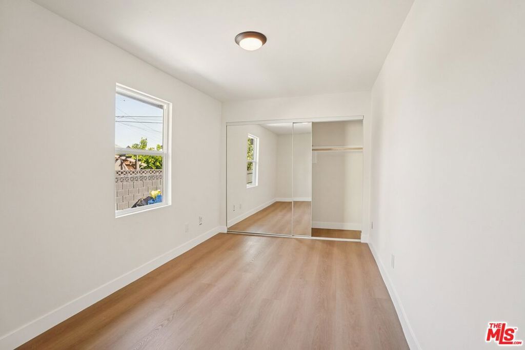 Image 22 of property listing at 4920 S Wilton Place, Los Angeles, CA 90062