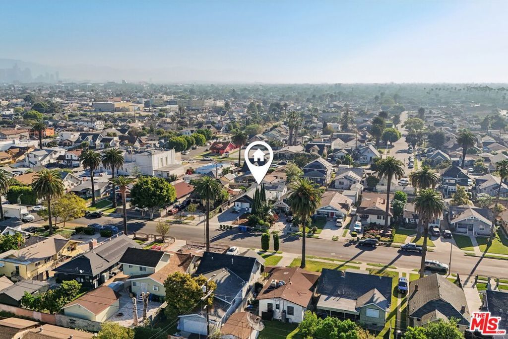 Image 38 of property listing at 4920 S Wilton Place, Los Angeles, CA 90062