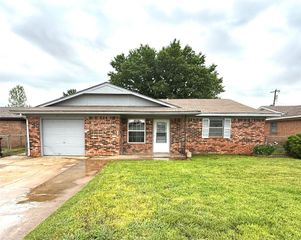 233 S 5th Avenue, Stroud, OK 74079