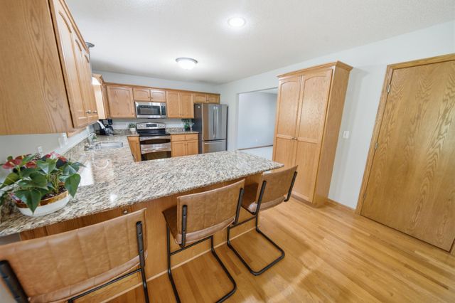 2505 Boulder Ridge Lane NW, Rochester, MN 55901