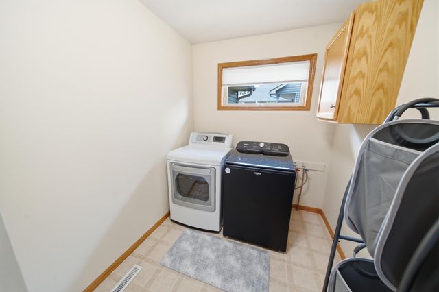 2505 Boulder Ridge Lane NW, Rochester, MN 55901