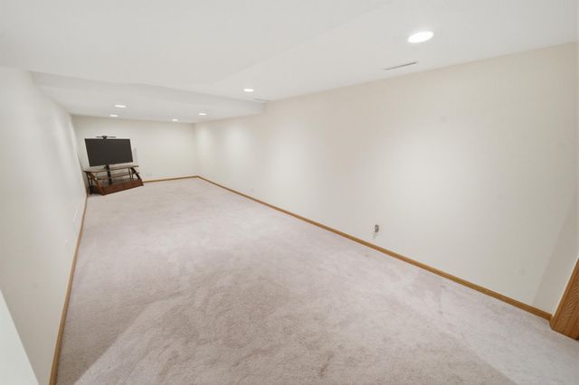 2505 Boulder Ridge Lane NW, Rochester, MN 55901