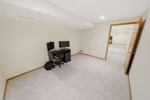 2505 Boulder Ridge Lane NW, Rochester, MN 55901