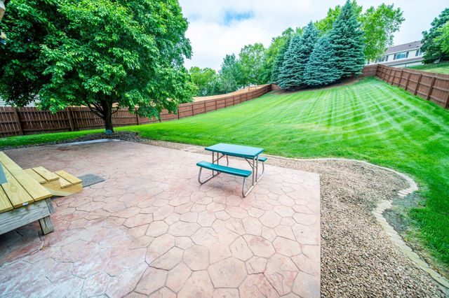 2505 Boulder Ridge Lane NW, Rochester, MN 55901