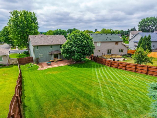2505 Boulder Ridge Lane NW, Rochester, MN 55901