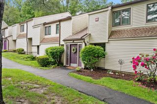 60 Kirby Close Apt F, Yorktown Heights, NY 10598