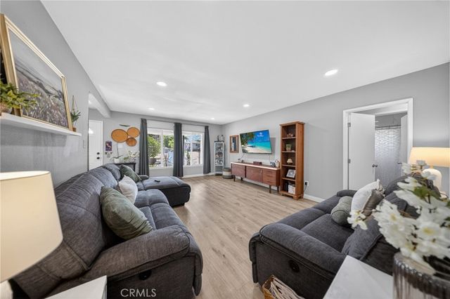 7726 Del Rosa, San Bernardino, CA 92410