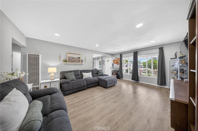 7726 Del Rosa, San Bernardino, CA 92410