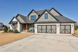 14142 Fox Lair Lane, Edmond, OK 73025