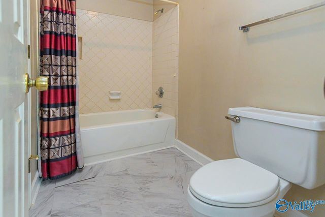 2105 Greenwood Place 8, Huntsville, AL 35802