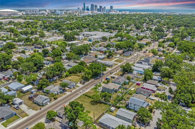 15TH AVENUE S, St Petersburg, FL 33712