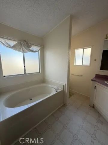 21621 Sandia 83, Apple Valley, CA 92308