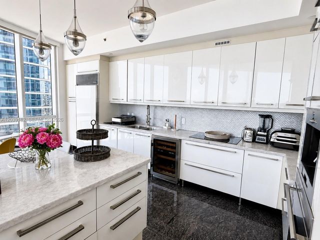 15811 Collins Avenue 701, Sunny Isles Beach, FL 33160