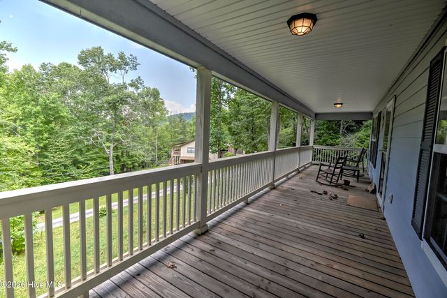 37 Gator Road, Topton, NC 28781