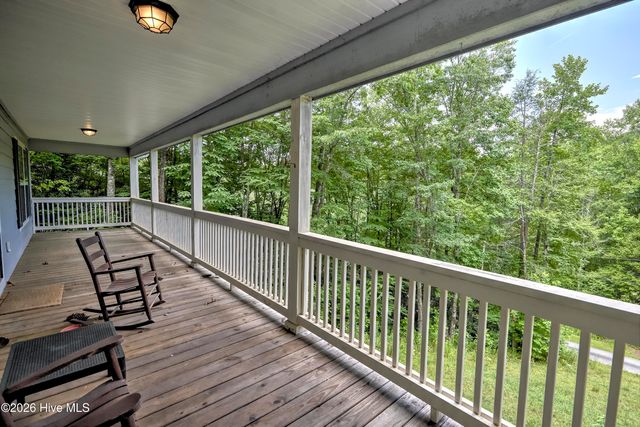 37 Gator Road, Topton, NC 28781