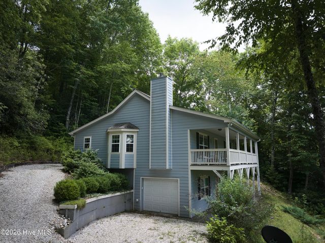 37 Gator Road, Topton, NC 28781