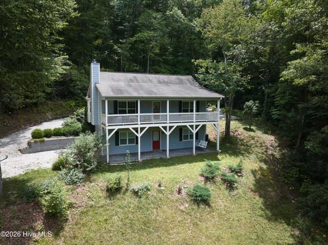 37 Gator Road, Topton, NC 28781