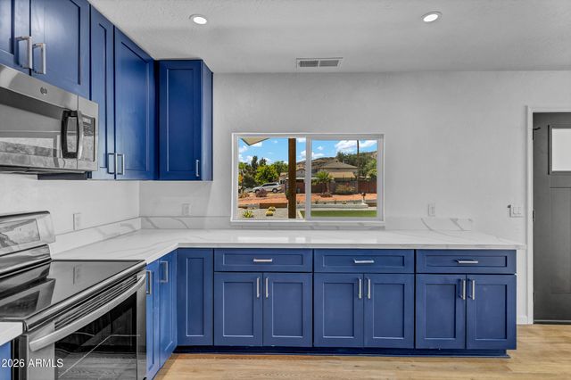 11463 N 16TH Street, Phoenix, AZ 85020