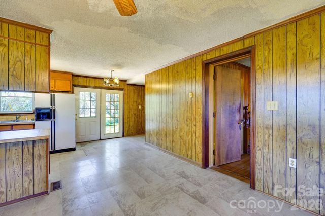 2414 N Olivers Cross Road, Newton, NC 28658