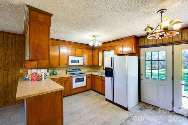 2414 N Olivers Cross Road, Newton, NC 28658