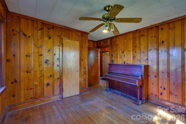 2414 N Olivers Cross Road, Newton, NC 28658