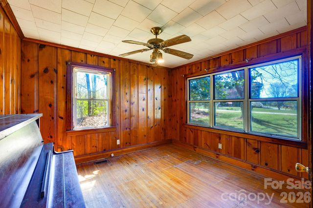 2414 N Olivers Cross Road, Newton, NC 28658