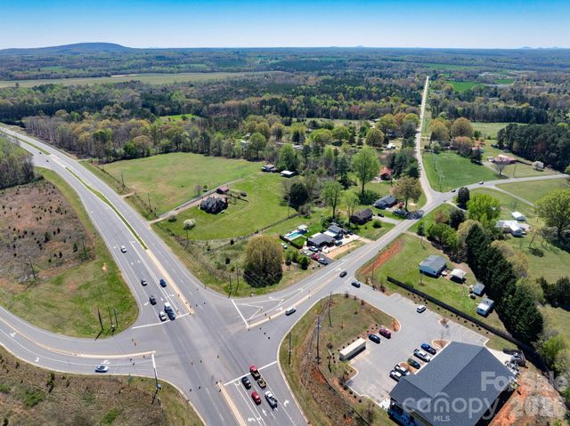 2414 N Olivers Cross Road, Newton, NC 28658